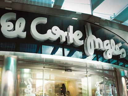 The department store giant El Corte Inglés has filed an ERTE for 25,900 of its employees.