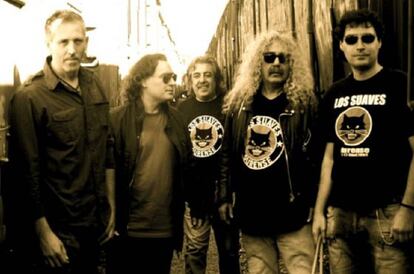 Imagen de promoción del grupo Los Suaves.