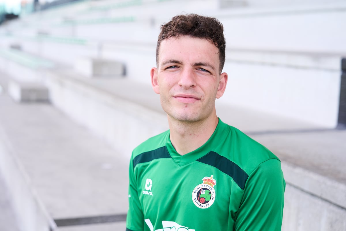 Racing Santander's Vicente to Start in La Liga Return After 14-Year Wait