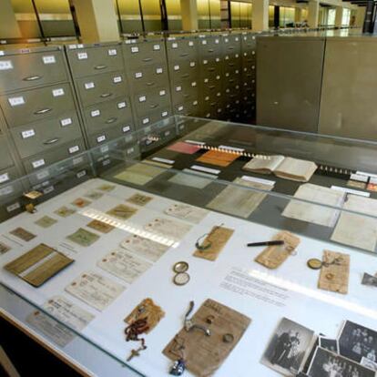 Una pequeña muestra de los fondos del archivo Bad Arolsen, abierto hoy