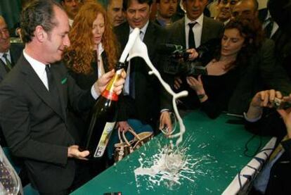 El ministro de Agricultura y líder de la Liga Norte, Luca Zaia, celebra el lunes por la noche su victoria en la región del Véneto.