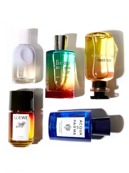You Fleur de GLOSSIER, con flores amarillas; Miami Shake de JULIETTE HAS A GUN, dulce como un helado de fresa; Sun Song de LOUIS VUITTON, cítrico y solar; Paula’s Ibiza Cosmic de LOEWE, con un coco tropical y destellos amaderados; y Fico di Amalfi La Riserva de ACQUA DI PARMA, uno de los higos más bonitos y frescos.