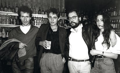 Joan Bufill, Casavella, Marcos Ordóñez y Pepita Forever, en los ochenta, en la desaparecida sala Zeleste de Barcelona.