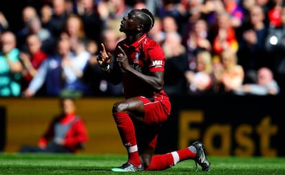 Sadio Mane celebra el 1-0 al Wolverhampton Wanderers.