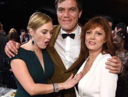 Kate Winslet, Michael Shannon e Susan Sarandon posam durante a cerimônia.