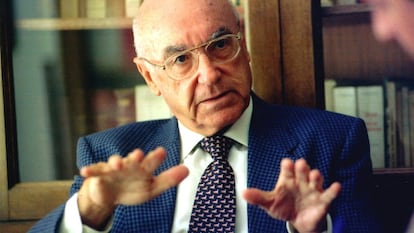 Manuel Clavero Arévalo, en octubre de 1998.