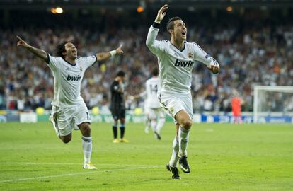 Cristiano Ronaldo celebra su gol seguido de Marcelo.