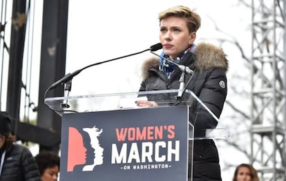 Scarlett Johansson en la marcha de las mujeres contra Trump.