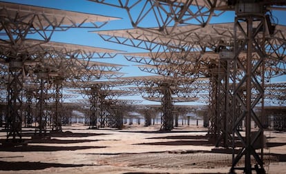 Los espejos de la Planta termosolar chilena Cerro Dominador, ubicada en el desierto de Atacama, región de Antofagasta.