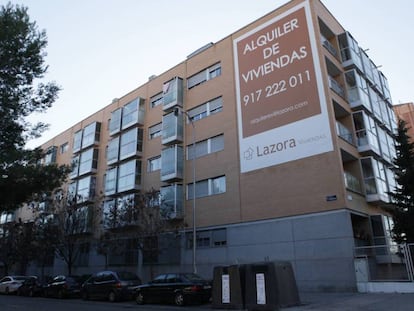  Edificio de pisos de alquiler en el barrio de Villaverde Bajo (Madrid). 