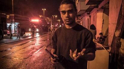 Felipe Ramon, 23, já passou por sete incêndios nas favelas onde morou