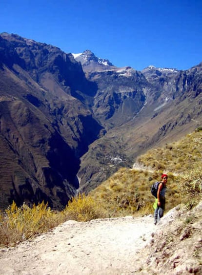 <i>Trekking</i> por el cañón del Colca, el desfiladero más profundo del planeta, en Perú