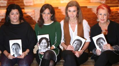 Almudena Grandes, Mara Torres, Carmen Posadas y Rosa María Calaf (en la imagen de izquierda a derecha) escribieron biografías inacabadas de mujeres asiáticas.