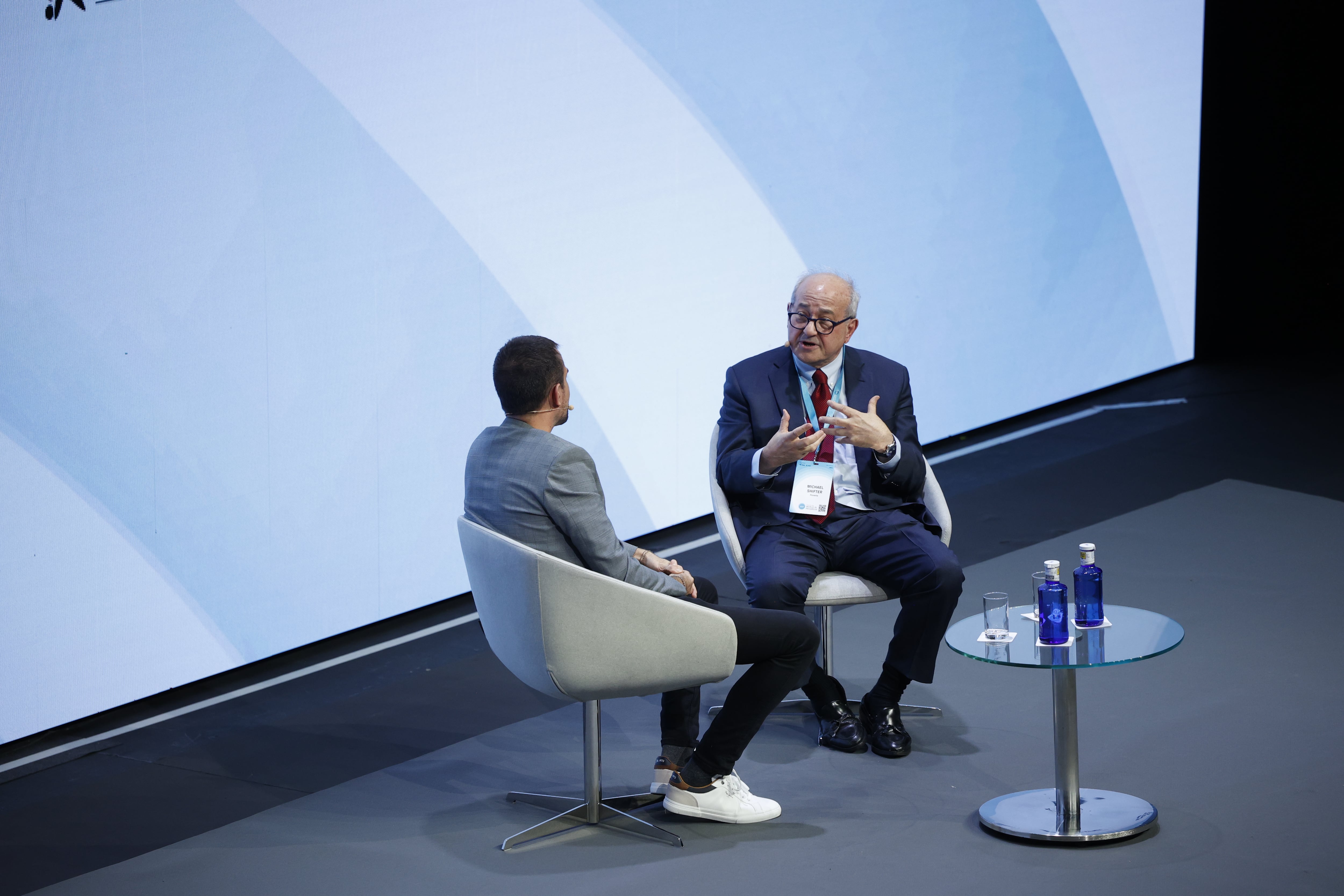 Michael Shifter, expresidente del Diálogo Interamericano y Pablo Tallón, Cadena SER.