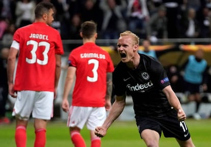 Rode celebra su gol, que eliminó al Benfica en Frankfurt. 