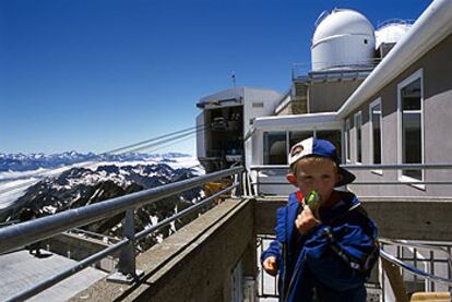 Alrededor del observatorio del Pic du Midi se extienden 600 metros cuadrados de terrazas (a una altura de 2.877 metros) que brindan impresionantes panorámicas.