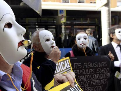 Protesta de afectados por la cláusula suelo.