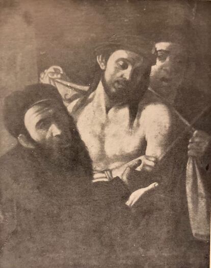 Fotografía de una copia del eccehomo de Caravaggio realizada por Roberto Longhi en 1954