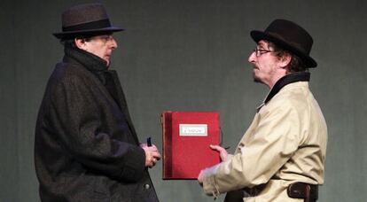Emilio Gutiérrez Caba e Iván Massagué protagonizan 'La mujer de negro'.
