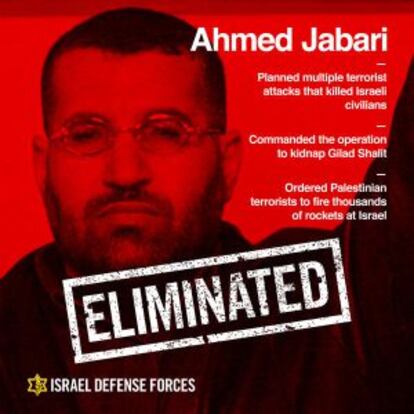 Poster con la imagen del líder de Hamás eliminado por Israel este miércoles.