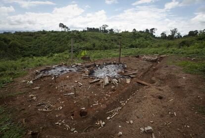 El campamento tomó su nombre de la fecha en la que las comunidades aledañas forzaron el retiro de una veintena de elementos del Ejército guatemalteca durante el 2013 en protesta contra la instalación de la hidroeléctrica Santa Rita.