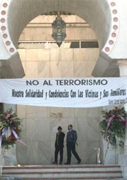 Imagen de la mezquita situada junto a la M-30.