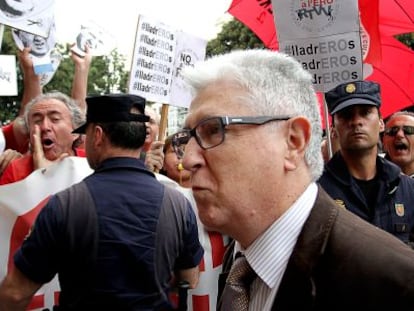 Vicente Sanz, ex n&uacute;mero dos de RTVV, procesado por abusos sexuales a trabajadoras, llega a declarar en el caso G&uuml;rtel.