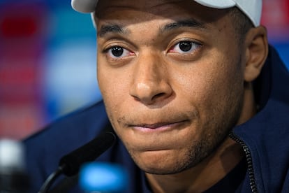 Kylian Mbappé, durante su rueda de prensa en Düsseldorf el 16 de junio.