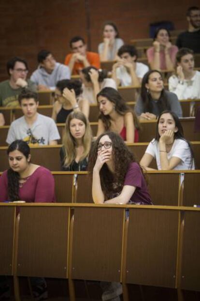 Pruebas de selectividad en la Facultad de Biología de la Universitat de Barcelona.