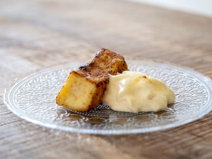 Torrija con crema catalana de vainilla de Arrocería Balear, en Valdebebas, ganadora del premio a la torrija innovadora concedido por ACYRE.