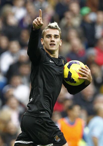 Griezmann celebra su gol de vaselina a Diego López.