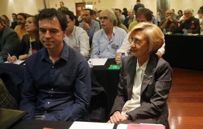 Andrés Herzog, con Rosa Díez en una imagen de archivo.