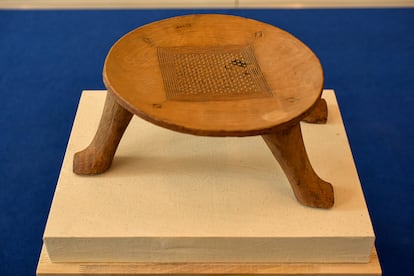 Image of the katakle, a piece of Dahomey treasure.