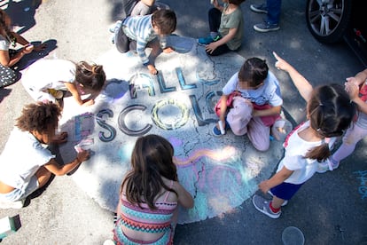 Familias del colegio República de Venezuela en Usera.