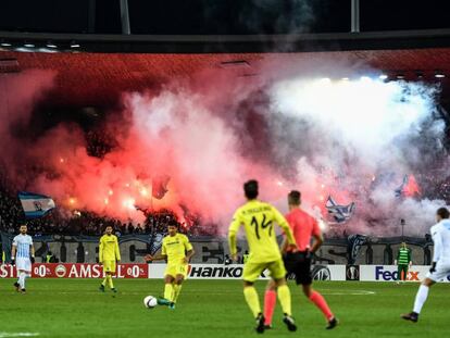 Seguidores del Z&uacute;rich durante el partido contra el Villarreal. 