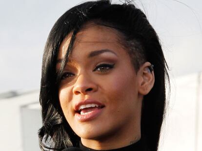 Rihanna vuelve a ser morena