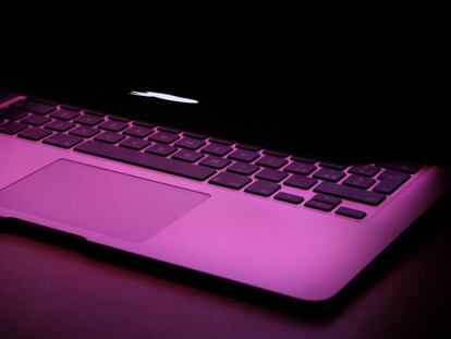 MacBook Air luz rosa