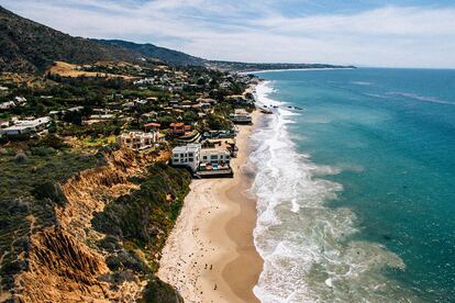 El Rancho está situado en la costa de Malibú, a pocos kilómetros de Los Ángeles.