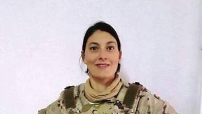 Teresa Franco, con un chaleco antifragmentos del Ejército.