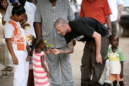 David Beckham, el 19 de enero de 2008, durante su visita como embajador de buena voluntad de Unicef a Makeni (Sierra Leona).