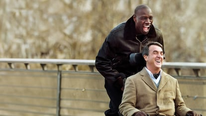 Omar Sy y François Cluzet en un fotograma de la película 'Intocable' (2011)