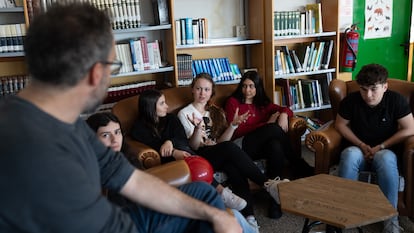 Los alumnos lituanos de intercambio participan en las actividades del IES Aliste, en Alcañices, Zamora.