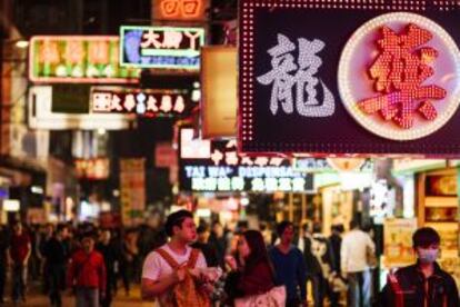 Mong Kok, el barrio de Hong Kong que tiene la mayor densidad de población del mundo.