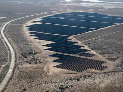 Vista aérea del parque fotovoltaico de Puerto Peñasco, en Sonora (México), este 2 de febrero.