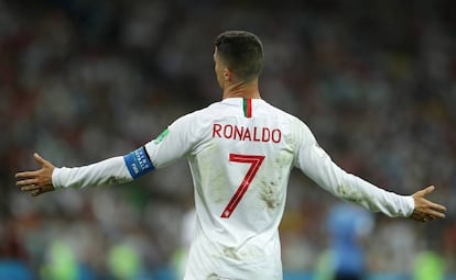 Cristiano Ronaldo se lamenta en un partido con Portugal