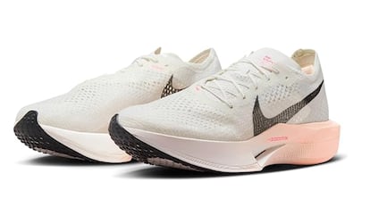 Running shoes with carbon plate