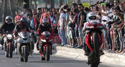 Un grupo de motoristas, en las calles de El Puerto de Santa Mar&iacute;a.