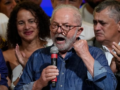 Lula, presidente electo este domingo, dirige un discurso a la ciudadanía desde São Paulo.