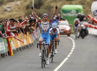 Hesjedal gana la etapa por delante de David García.