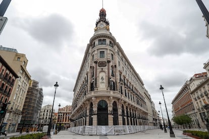 Equina del Edificio Canalejas, en Madrid.